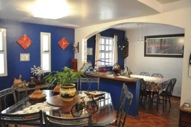 Imagem Ótima casa de 4 Dormitórios 2 suites 5 banheiros