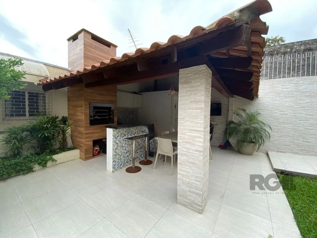 Imagem Casa de 5 dormitórios, bairro Jardim Floresta