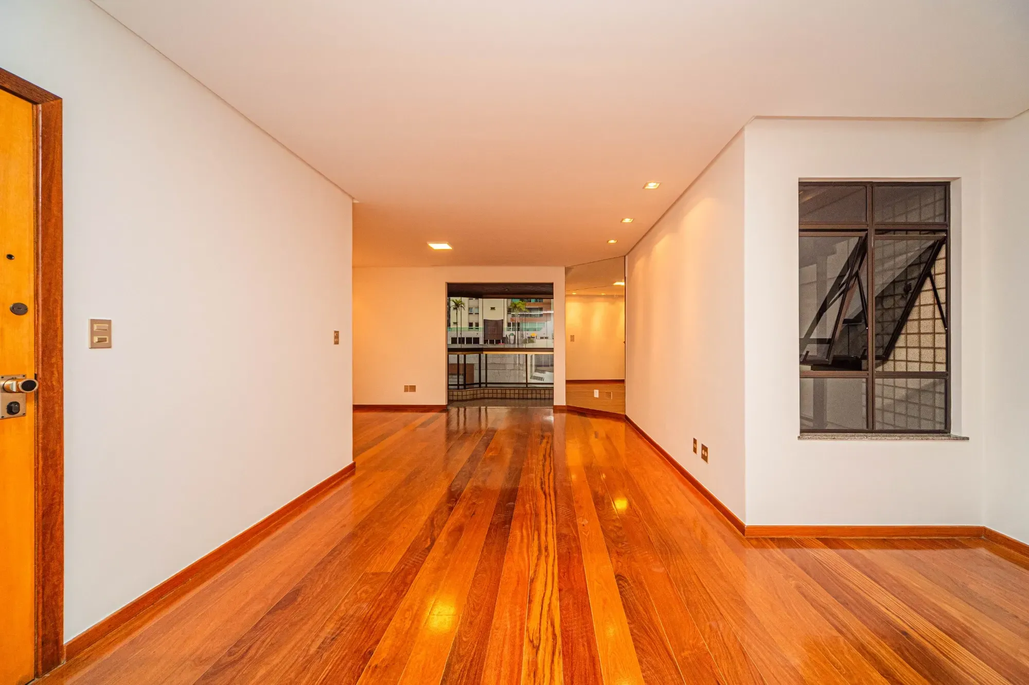 Imagem Apartamento com 3 Quartos à Venda, 150 m² em Centro - Juiz de Fora