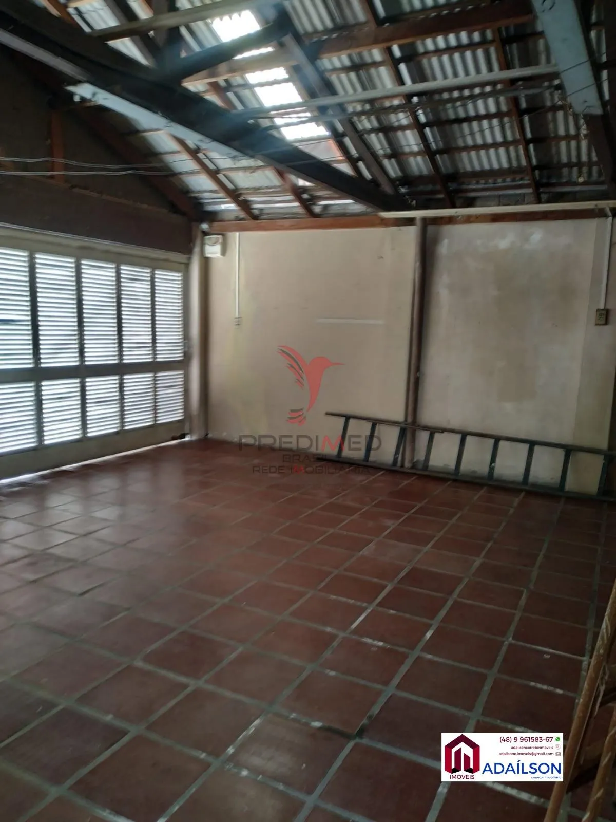 Imagem Casa em Florianópolis com 4 Quartos e 2 banheiros à Venda, 141 m² por R$ 1.490.000