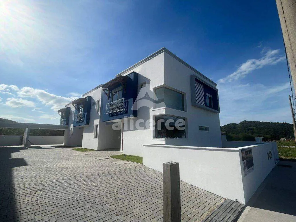 Imagem PRONTO PARA MORAR - Casa à venda com 3 quartos 2 suítes, 133,62m² em Ribeirão da Ilha Florianópolis