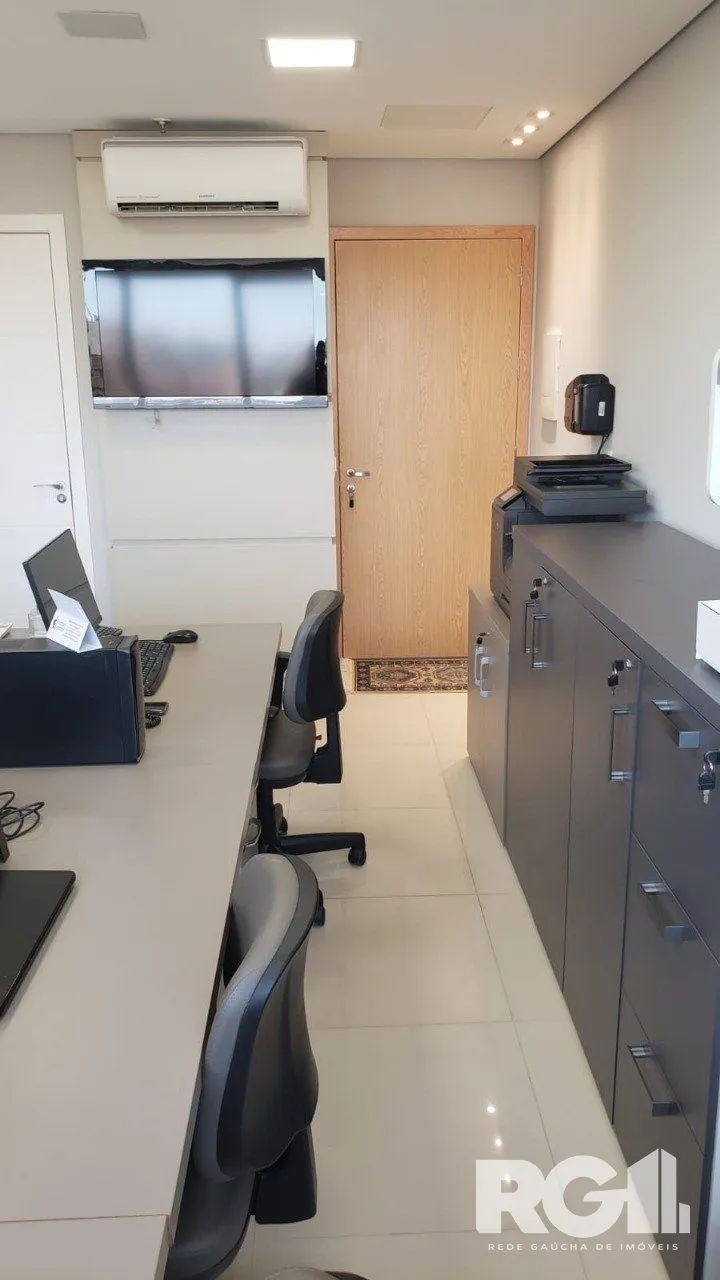 Imagem SALA COMERCIAL NA AV. GETÚLIO VARGAS.