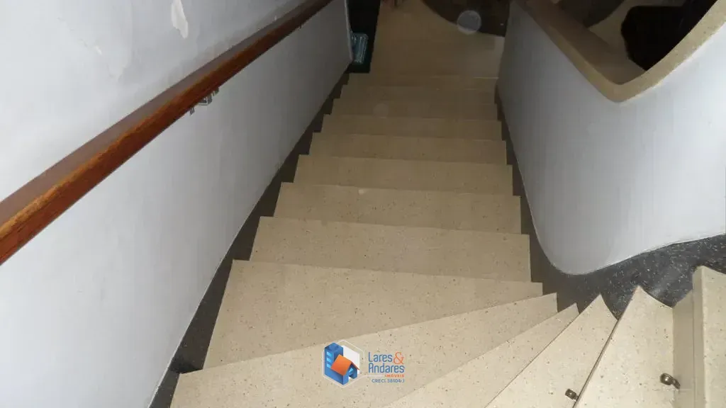 Imagem Sobrado para venda em Mirandópolis com 3 quartos, sendo 1 suíte, 340m²