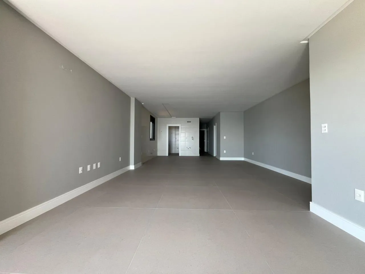 Imagem Apartamento com vista para o mar à venda com 197m2 por R$ 4.000.000,00