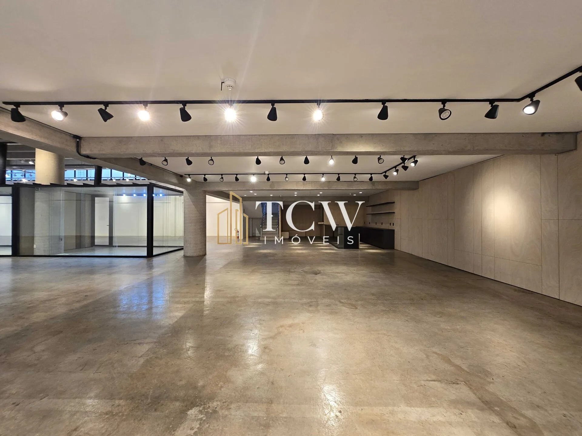 Imagem Galpão Logístico/Salão Comercial para Locação | 3.185m2 | Barra Funda/Sp