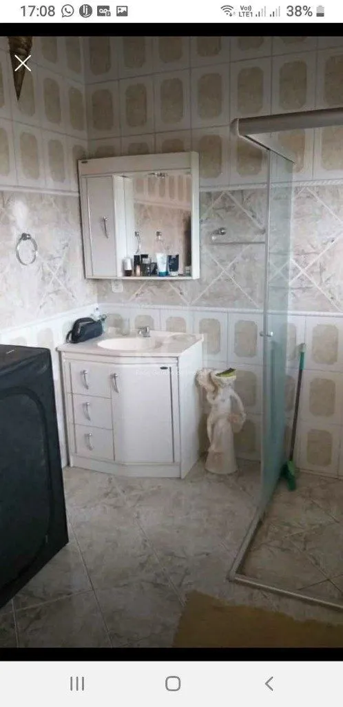 Imagem Casa para Venda - 200m², 2 dormitórios, sendo 2 suites, 2 vagas - Ponta Grossa
