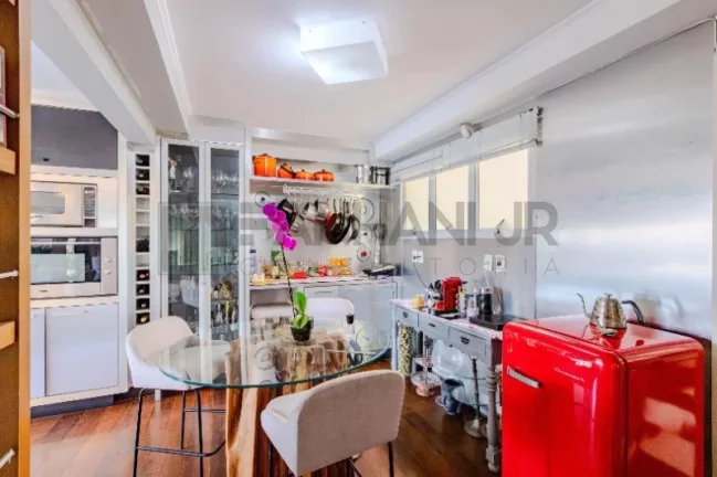 Imagem Apartamento com varanda locação em São Paulo-SP, Alto de Pinheiros: 3 quartos, 3 suítes, 4 salas, 5 banheiros, 4 vagas, 220m². Venha conhecer!