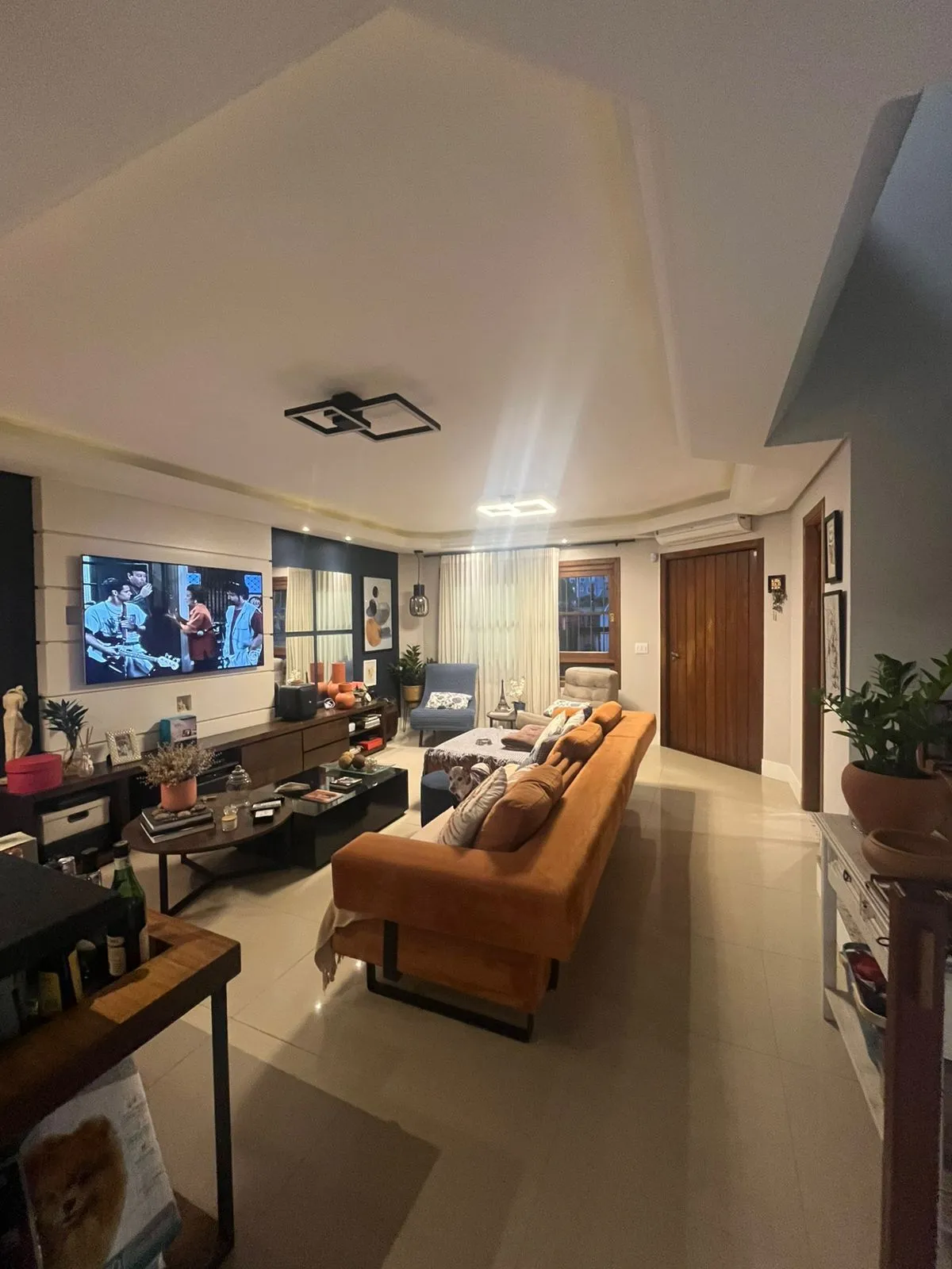 Imagem Casa ampla com tudo o que você e sua família precisam.