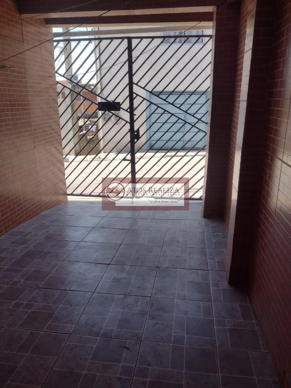 Imagem Se você estava procurando uma oportunidade no Jardim Varginha, pare de procurar. Vendo casa com 2 Dormitórios, sala, Cozinha, Área de serviço, quintal e vaga de garagem. Valor de oportunidades imperdível, R$ 270.000 com entrada facilitada, Confira!.