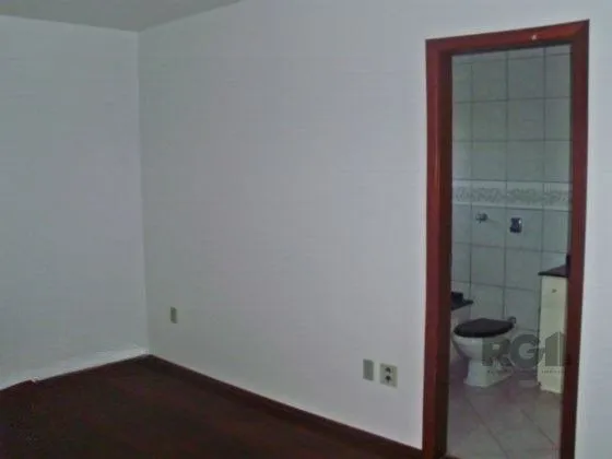 Imagem Casa para Venda - 218m², 5 dormitórios, sendo 1 suites, 2 vagas - Vila Nova