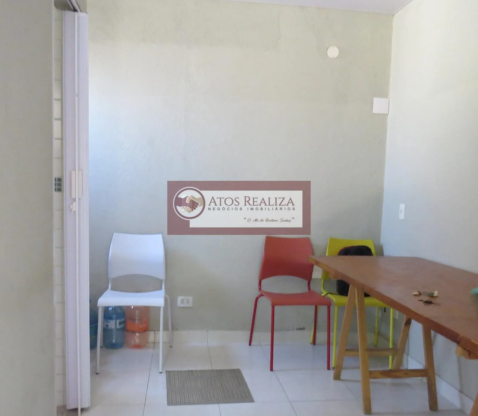 Imagem Vendo Oportunidade em Interlagos região da Cidade Dutra. Sobrado 3 Dormitórios com Armários, Suíte, Cozinha com Armários, 2 vagas, Área 250m2, Área Gourmet com Churrasqueira coberta, valor R$ 630 mil para venda.