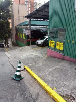 Imagem Terreno á venda no Centro Rua Dr Veiga Filho 450 m²