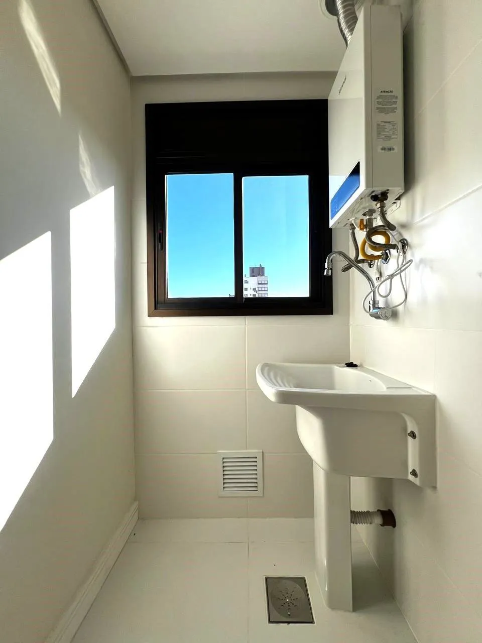 Imagem Apartamento 1 dormitório com vaga no Mont´t Serrat