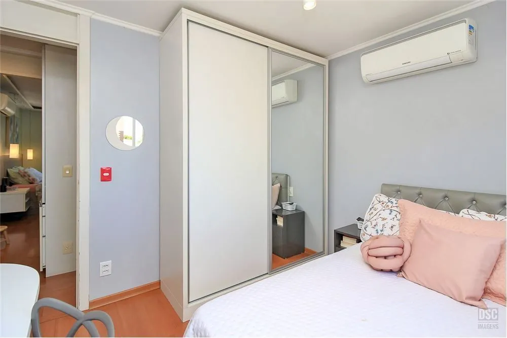Imagem Casa em condomínio com 3 dormitórios e pátio - São Sebastião