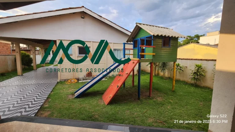 Imagem Casa disponível para locação mensal em Itapoá SC