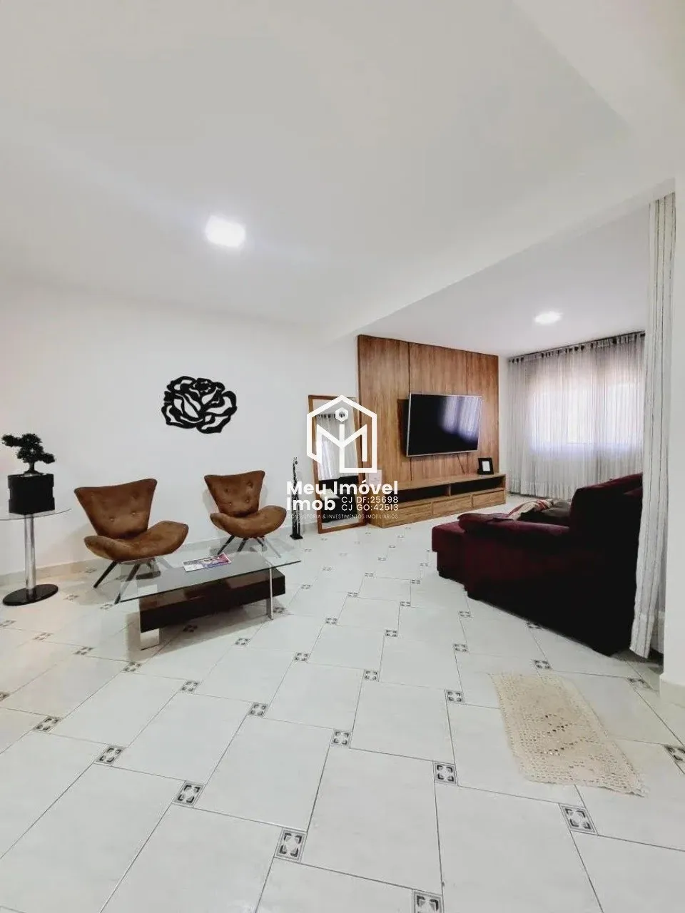 Imagem Casa 3 Quartos 1 Suíte 3 Vagas 250m² Arniqueira
