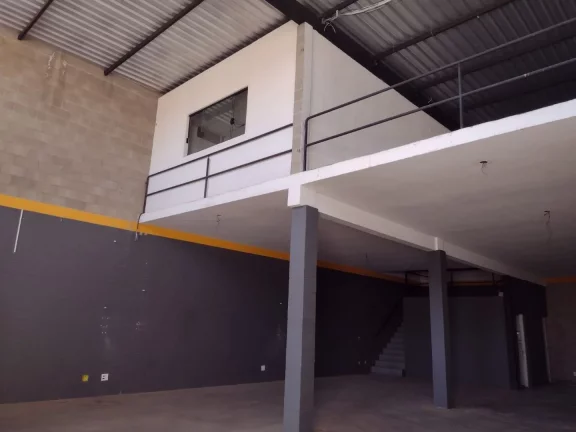 Imagem barracão industrial no bairro verde com 355,00 m² de construção, recuo pra 3 veículos. piso de ...