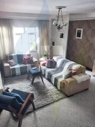 Imagem Casa de 3 dormitórios sendo 1 suíte, 5 banheiros, 2 vagas, com 210m² em Rudge Ramos, São Bernardo do Campo