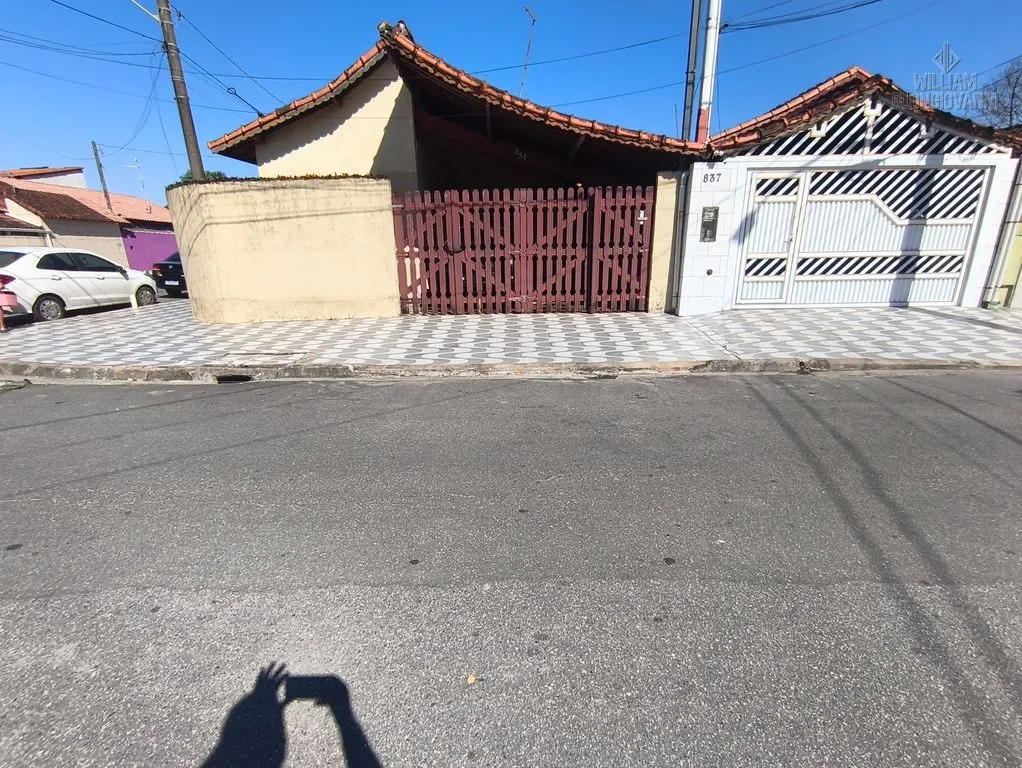 Imagem Casa Semi-Isolada no Caiçara| 2 Dormitórios| 2 Vagas|800m da Praia|R$ 430 Mil