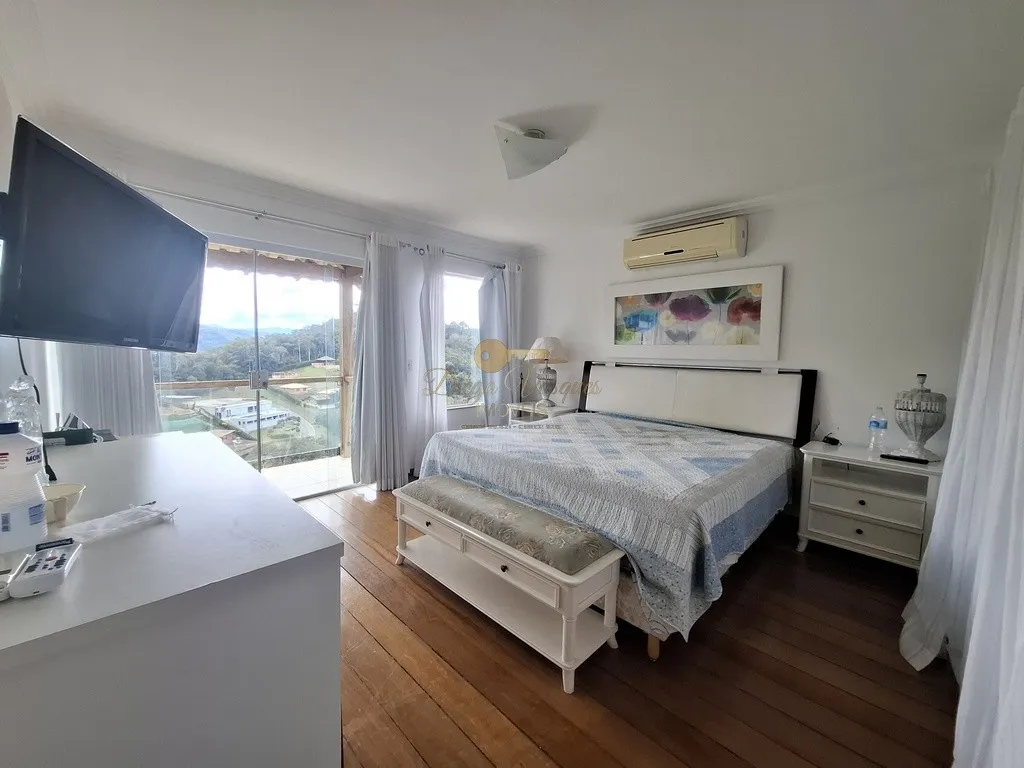 Imagem Casa em Condomínio para Venda em Teresópolis / RJ no bairro Green Valley