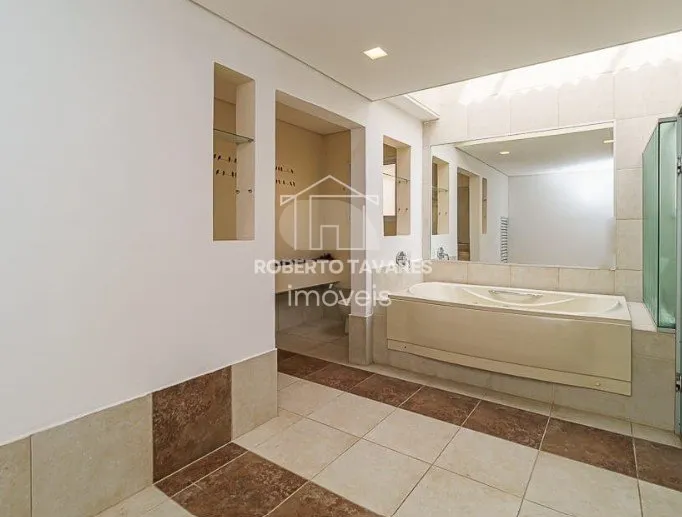 Imagem Casa de 4 quartos, 517m² no bairro Res. Tambore 10, em Santana de Parnaíba