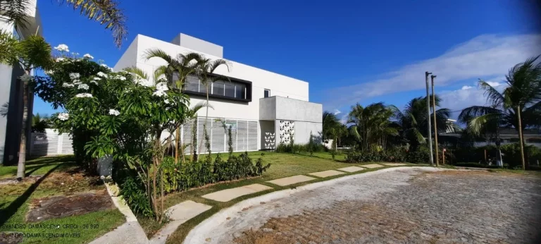 Foto do imóvel Casa de luxo em condomínio à venda em Busca Vida, Camaçari-BA: 4 quartos, 4 suítes, 2 salas, 2 banheiros, 4 vagas, 400m².