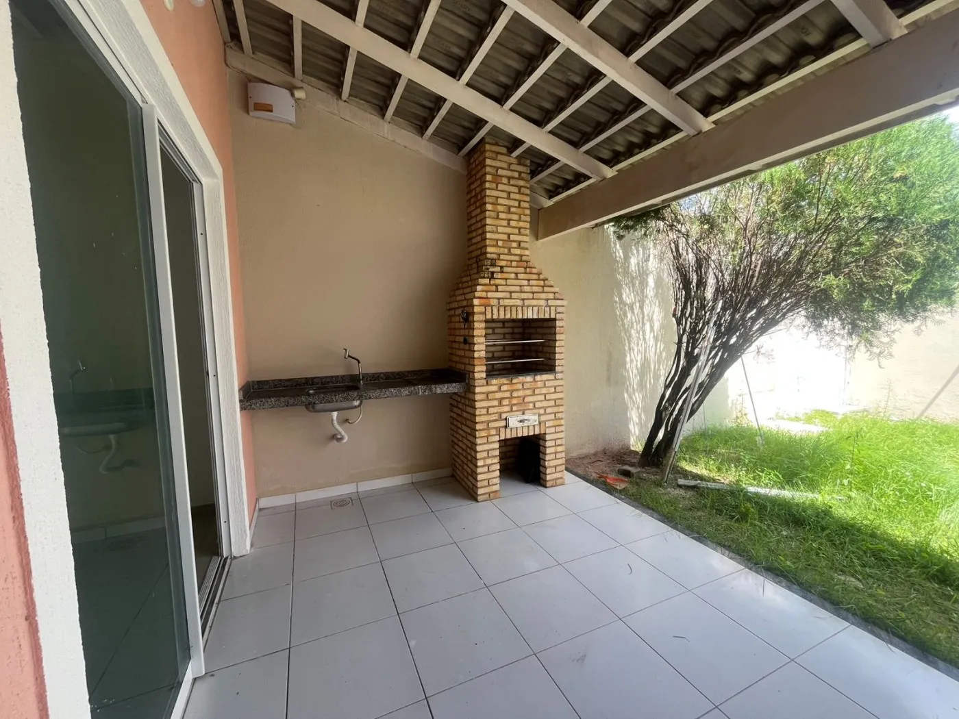Imagem Casa para Venda em Fortaleza, Sapiranga, 3 dormitórios, 3 suítes, 3 vagas