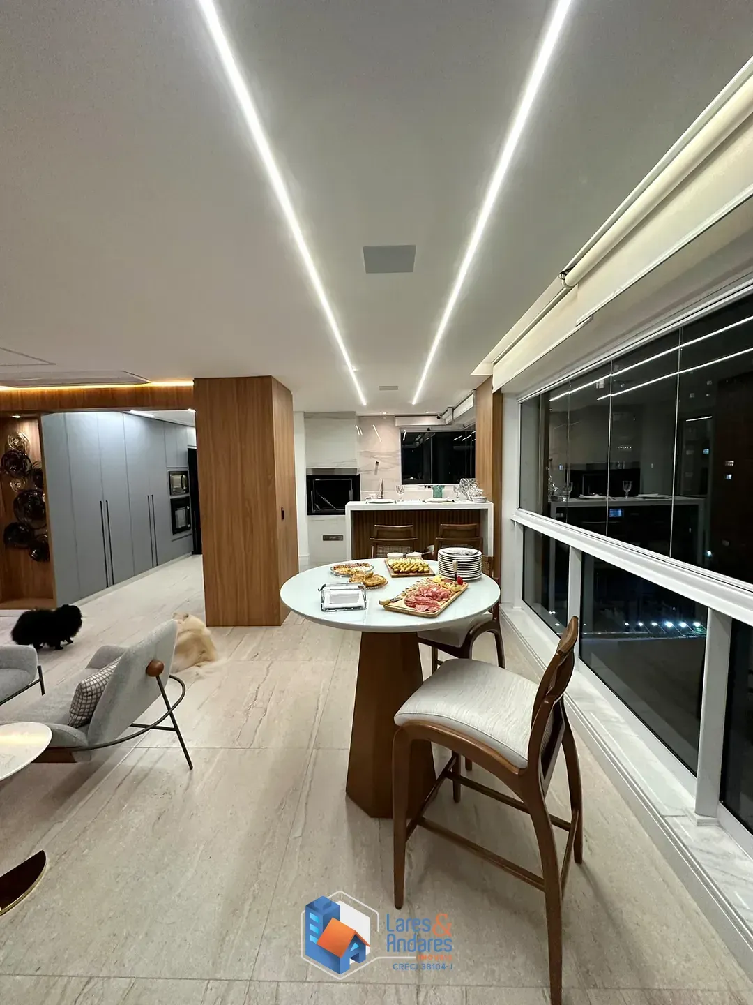 Imagem Apartamento para venda em Santana com 3 quartos, sendo 2 suítes, 196m²