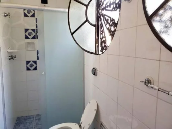 Imagem MAGNÍFICA RESIDÊNCIA * 5 SUÍTES * 5 GARAGENS * RUA TRANQUILA * SUPER SEGURA