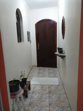 Imagem Sobrado a Venda com Área Construída 259 m² com Terreno de 125 m² com 3 Dormitórios sendo 1 suíte, 1 Banheiros e 3 Vagas!