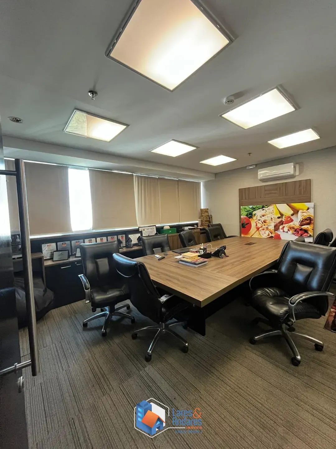 Imagem Conjunto comercial para venda em Jardim Caboré, 123m²