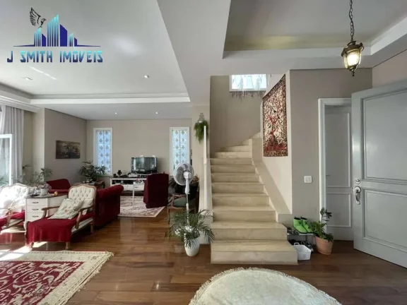 Imagem CASA NÉOCLÁSSICO, AMPLA EM TODOS AMBIENTES, PISCINA, 4 VAGAS, 4 SUÍTES.