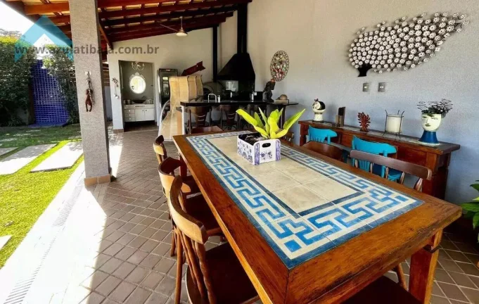 Imagem Casa de Alto Padrão no Condomínio Flamboyant, Atibaia