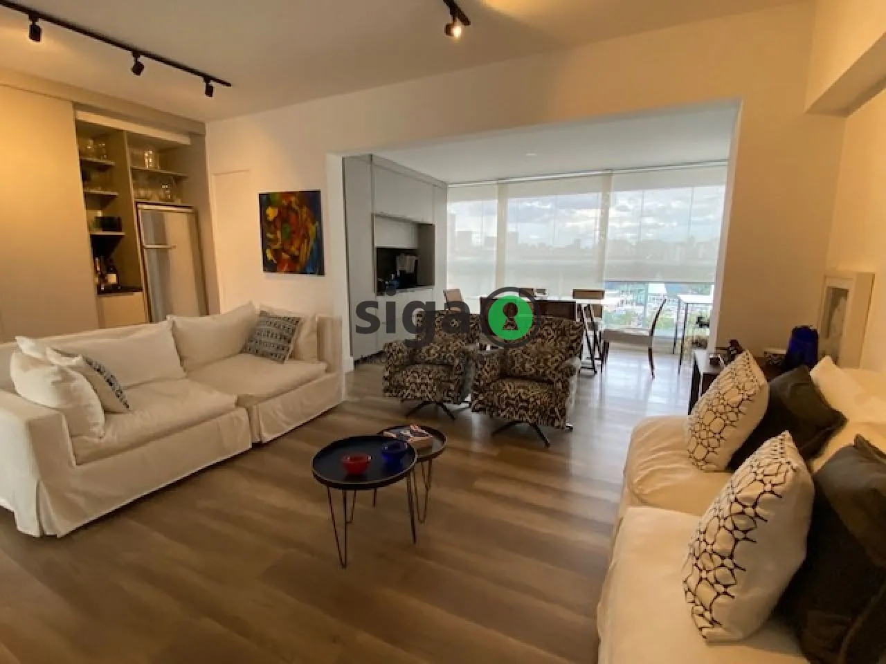 Foto do imóvel Lindo apto semi mobiliado, com 2 suites, 2 vagas,