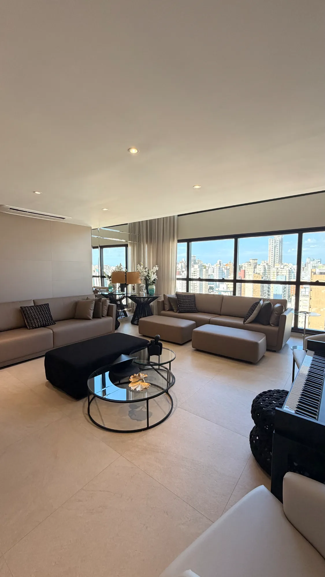 Imagem Cobertura com 3 Quartos à Venda, 245 m² em Cambuí - Campinas
