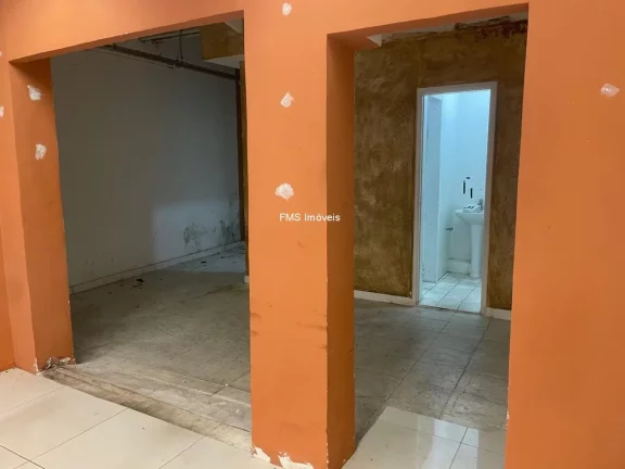Imagem Locação de Loja Comercial em Moema, São Paulo-SP: 1 Sala, 1 Banheiro, 3 Vagas Garagem, 90m² de Área.