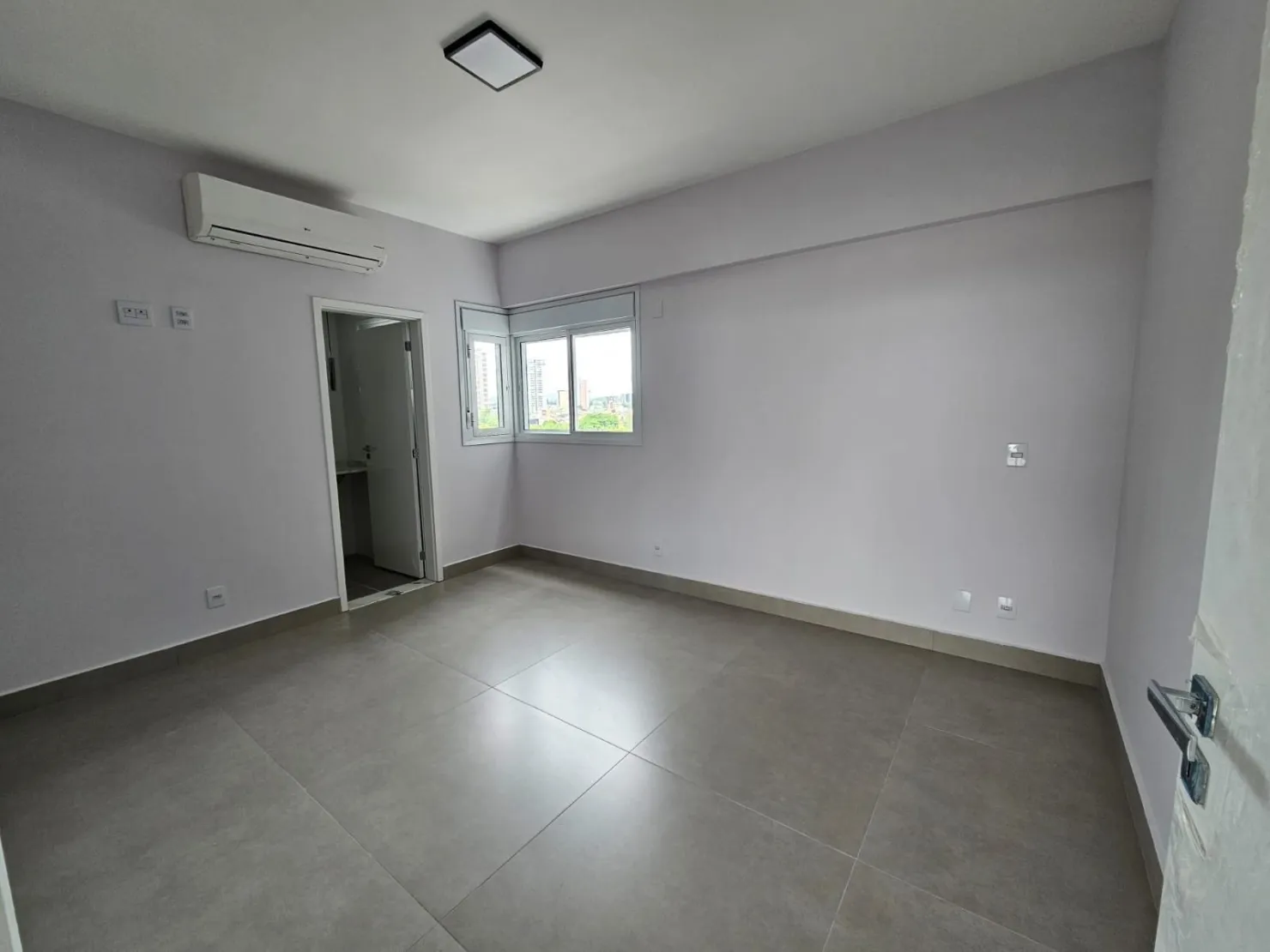 Imagem Apartamento Sofisticado com Vista para a Serra da Mantiqueira - 112m²