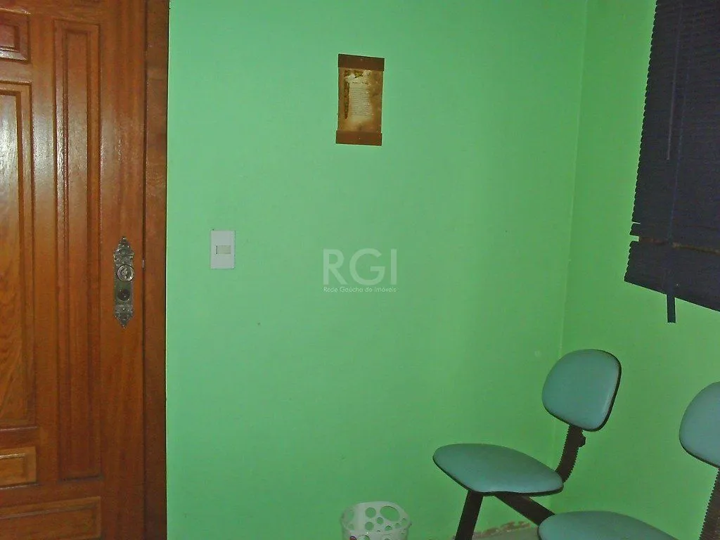 Imagem Casa para Venda - 140m², 3 dormitórios, sendo 1 suites, 2 vagas - Morro Santana