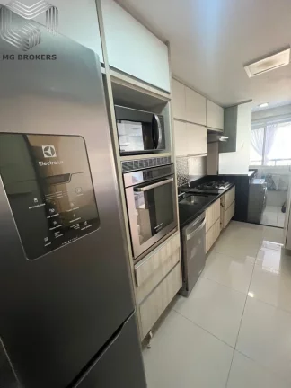 Foto do imóvel Imperdível apartamento à venda na Barra da Tijuca, Rio de Janeiro-RJ: 2 quartos, 1 suíte, 1 sala, 2 banheiros, 1 vaga, 74m².