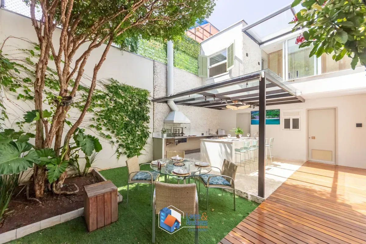 Imagem Casa para venda em Campo Belo com 3 quartos, sendo 2 suítes, 280m²