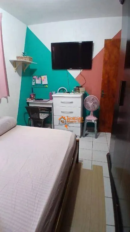 Imagem Sobrado com 2 dormitórios à venda, 70 m² por R$ 371.000,00 - Jardim Adriana - Guarulhos/SP