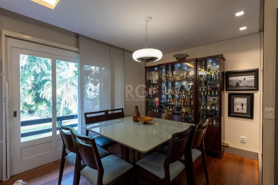 Imagem Cobertura para Venda - 234.17m², 3 dormitórios, sendo 1 suites, 2 vagas - Cristal