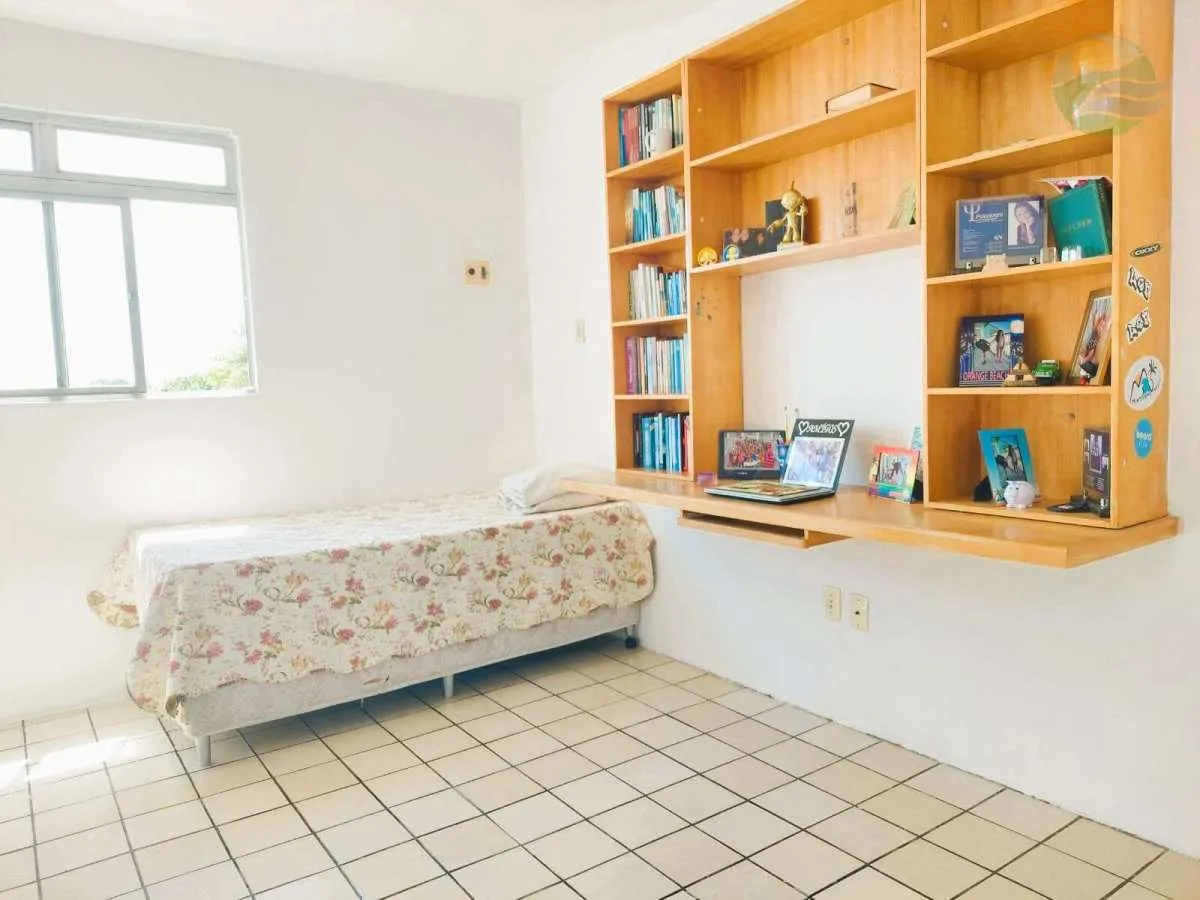 Imagem Apartamento de 4 quartos, a 150 metros do Shopping Guararapes, Ventilado, Piedade, Jaboatão dos Guararapes.
