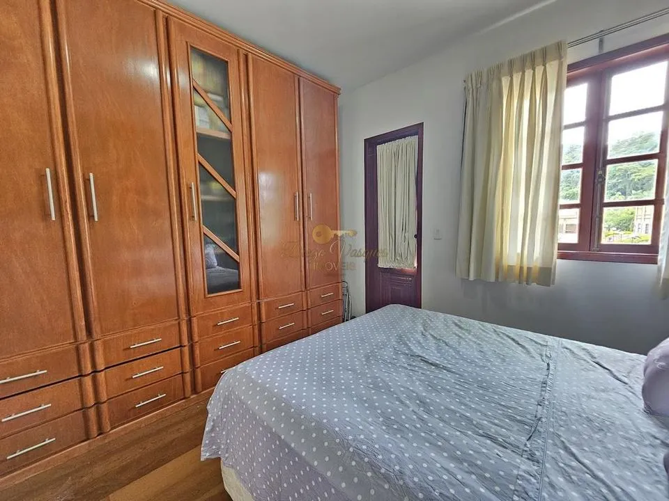 Imagem Casa em Condomínio para Venda em Teresópolis / RJ no bairro Parque do Imbui