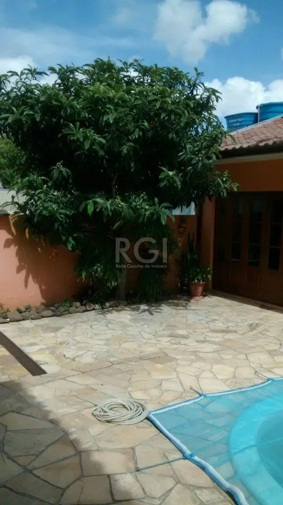 Imagem Casa para Venda - 316m², 3 dormitórios, sendo 1 suites, 2 vagas - Cavalhada
