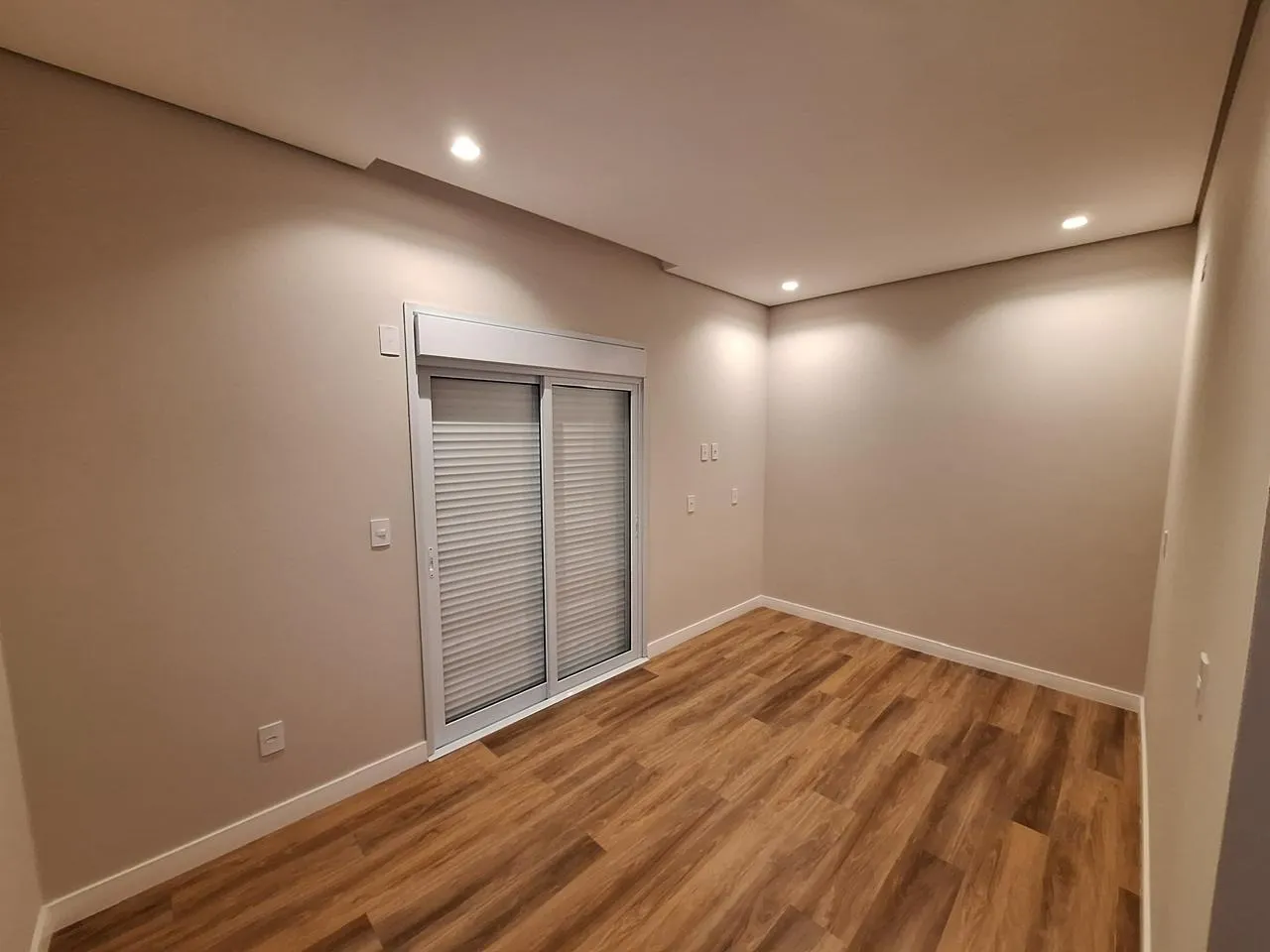 Imagem Casa de Alto Padrão Localizada no Alphaville Castelo Itu- Venda/ Locação