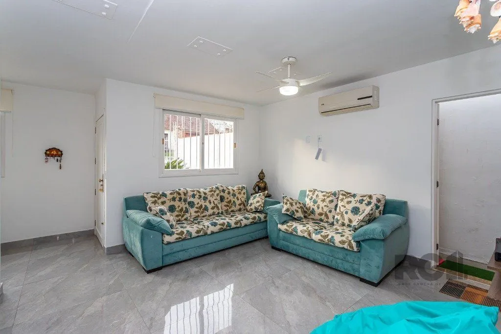 Imagem Casa no Jardim do Salso de 3 dormitórios pátio e piscina