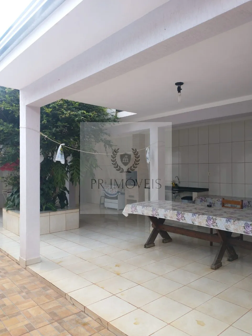 Foto do imóvel Espetacular Casa à Venda em Araraquara-SP, Jardim Botânico: 3 Quartos, 2 Salas, 2 Vagas de Garagem, 202,17 m² de Área.