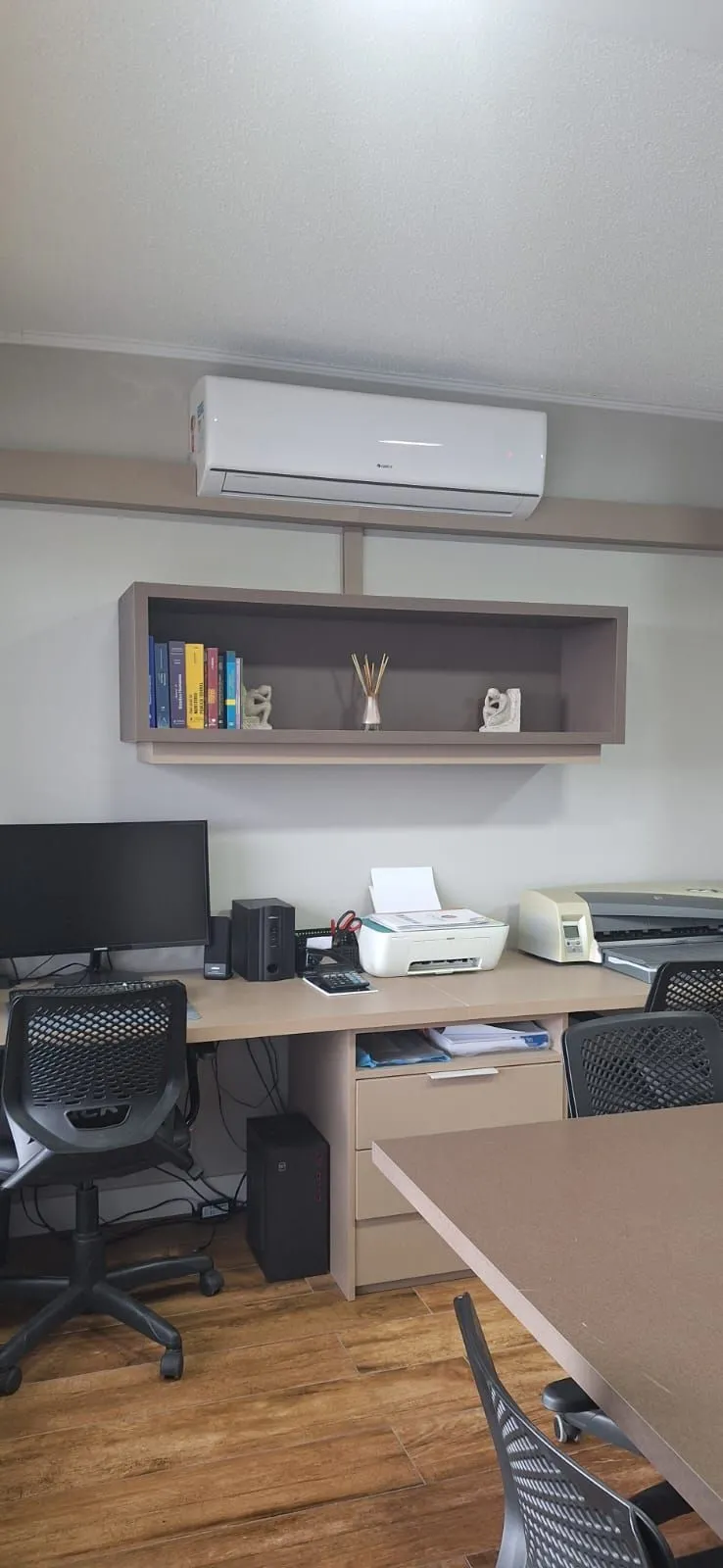 Imagem Sala Comercial mobiliada no Menino Deus