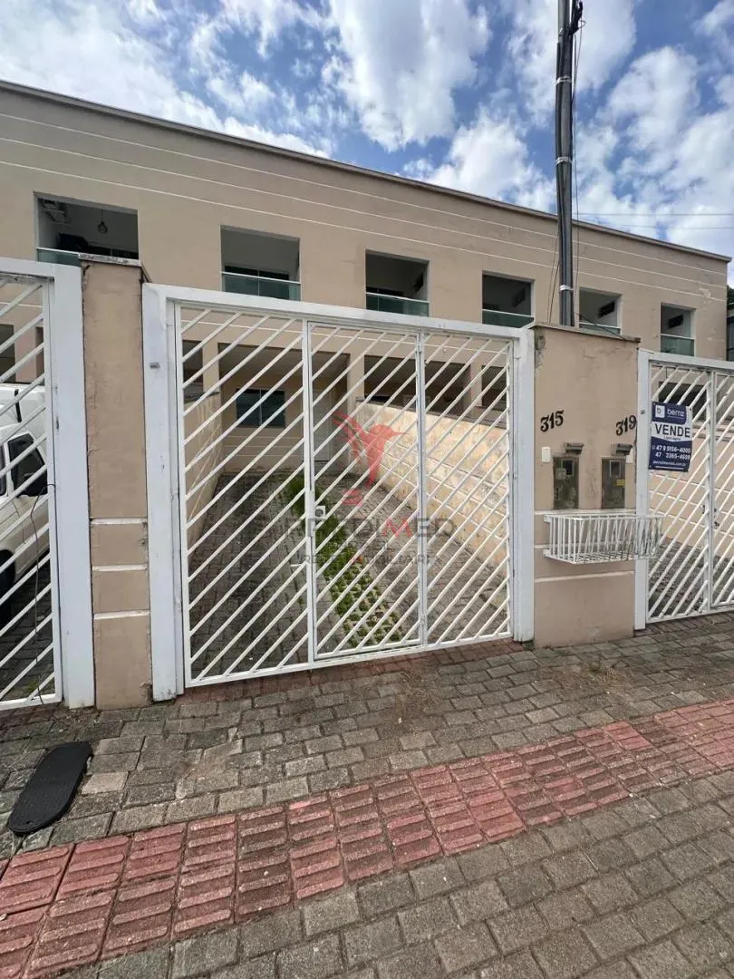 Foto do imóvel Sobrado Moderno no Tabuleiro: Conforto e Localização Privilegiada em Camboriú